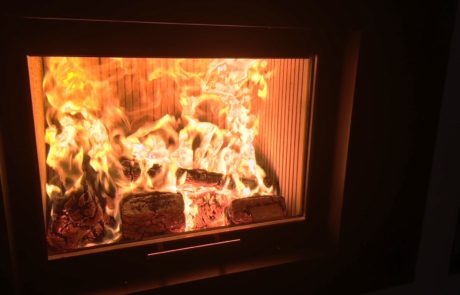 Síla ohně – čisté spalování v kvalitní vložce Hoxter